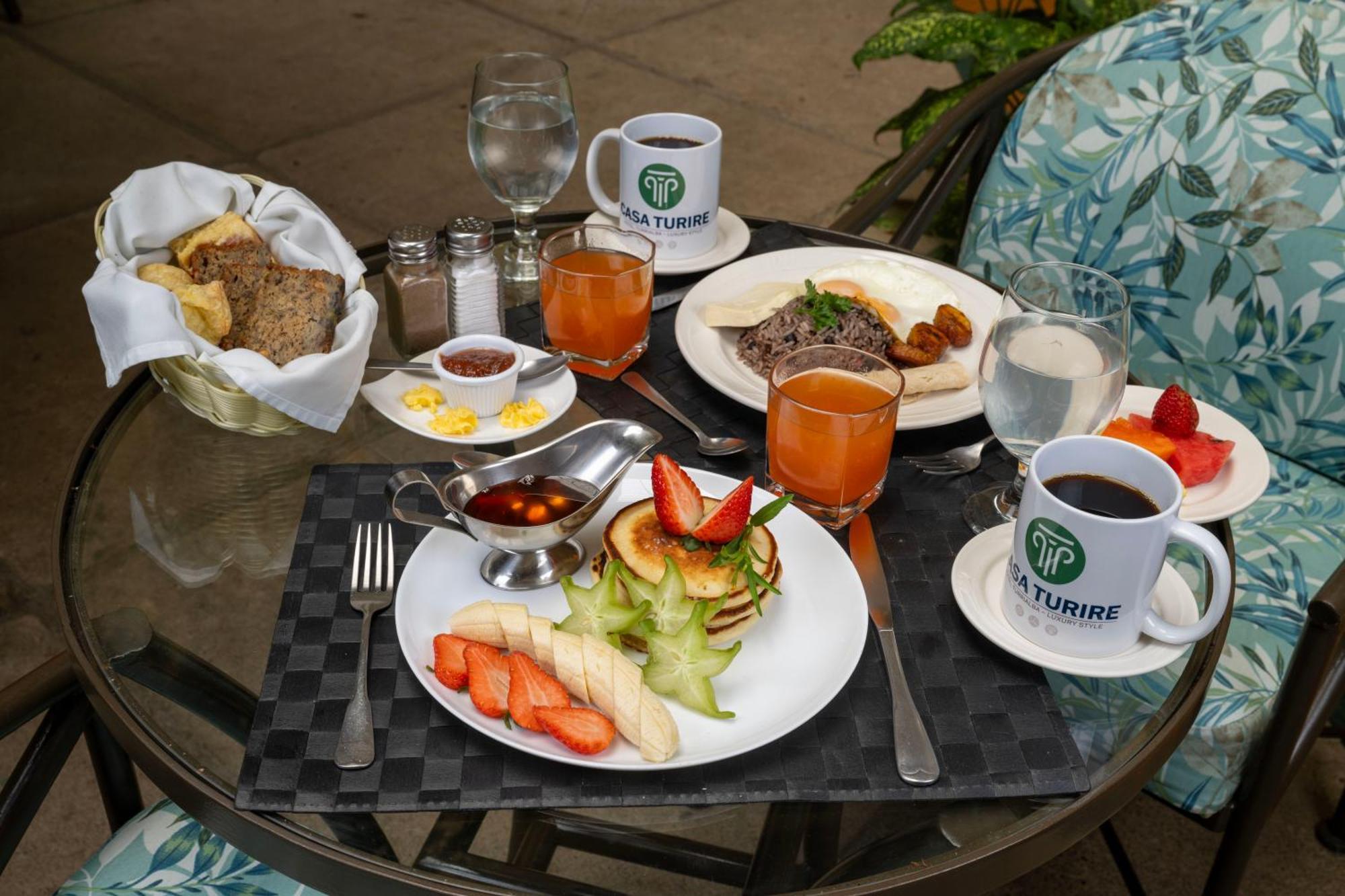 Hotel Casa Turire Turrialba Kültér fotó